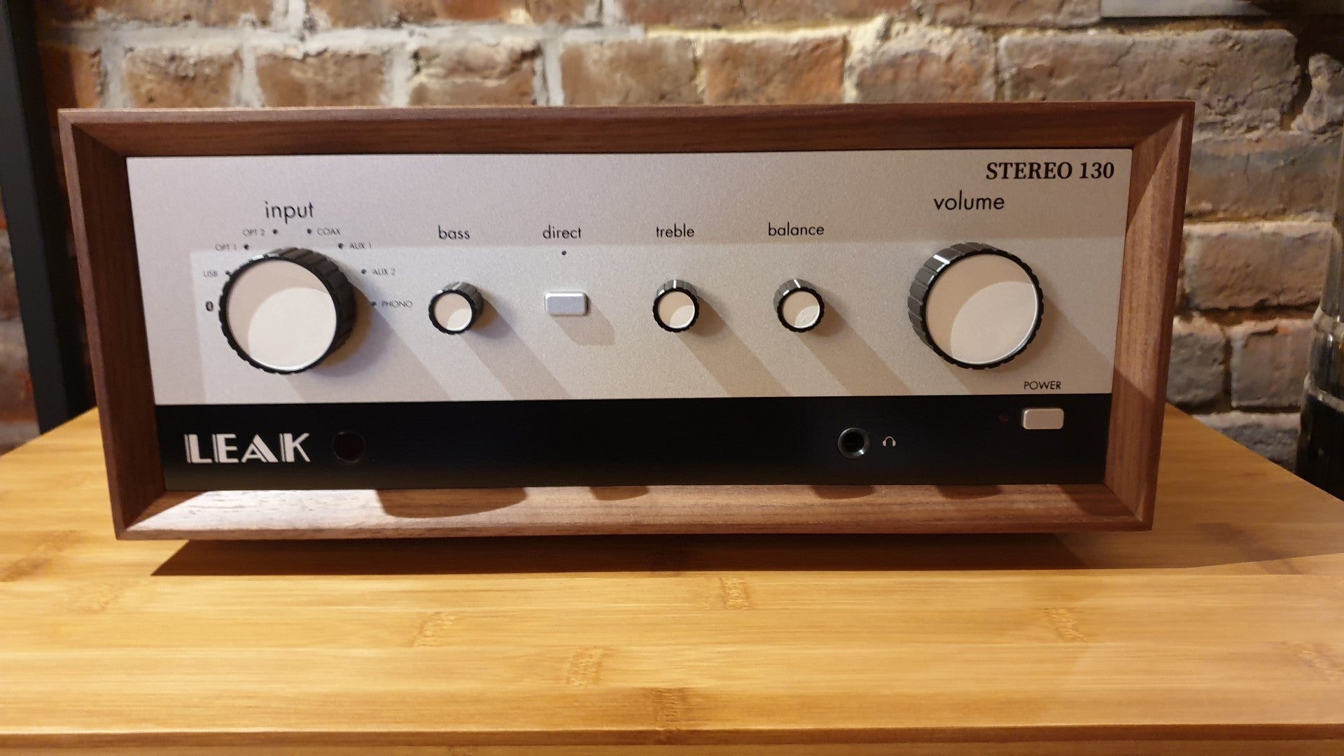LEAK Stereo 130