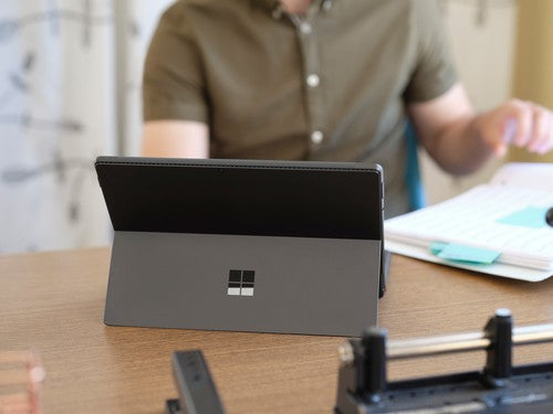 Microsoft - Surface Pro8 I5/8/256 Win10 Graphite